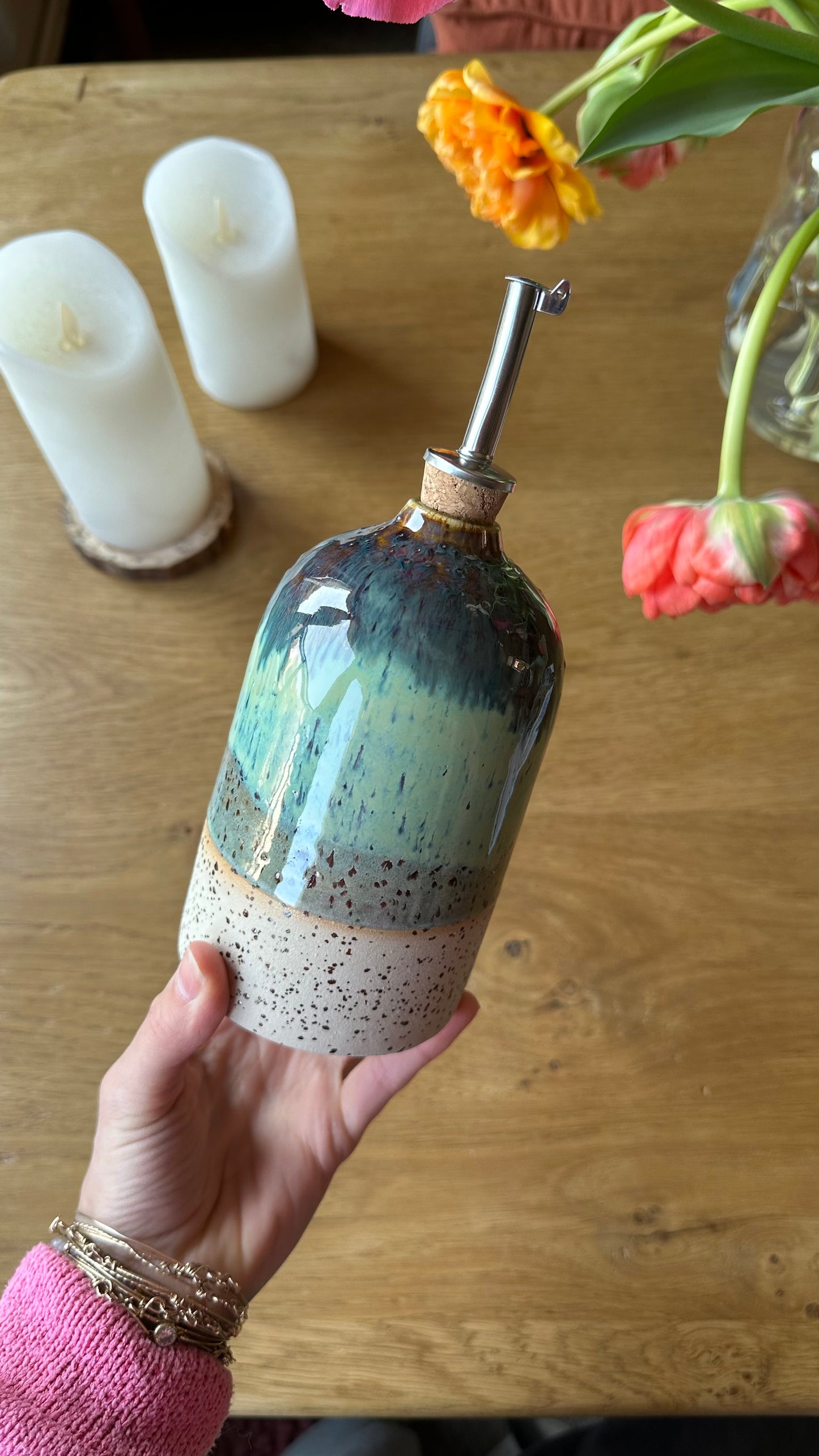 Bouteille d'huile d'olive vert foncé