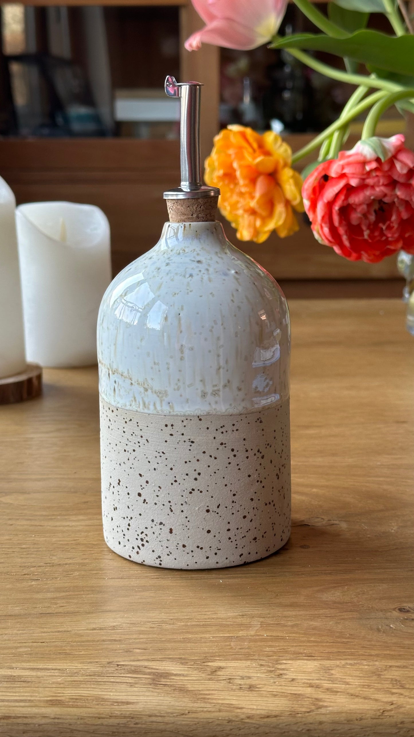 Bouteille d'huile d'olive nacre