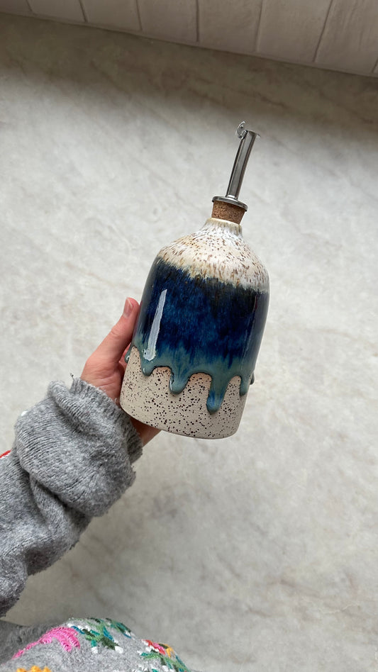 Bouteille d'huile bleu myrtille