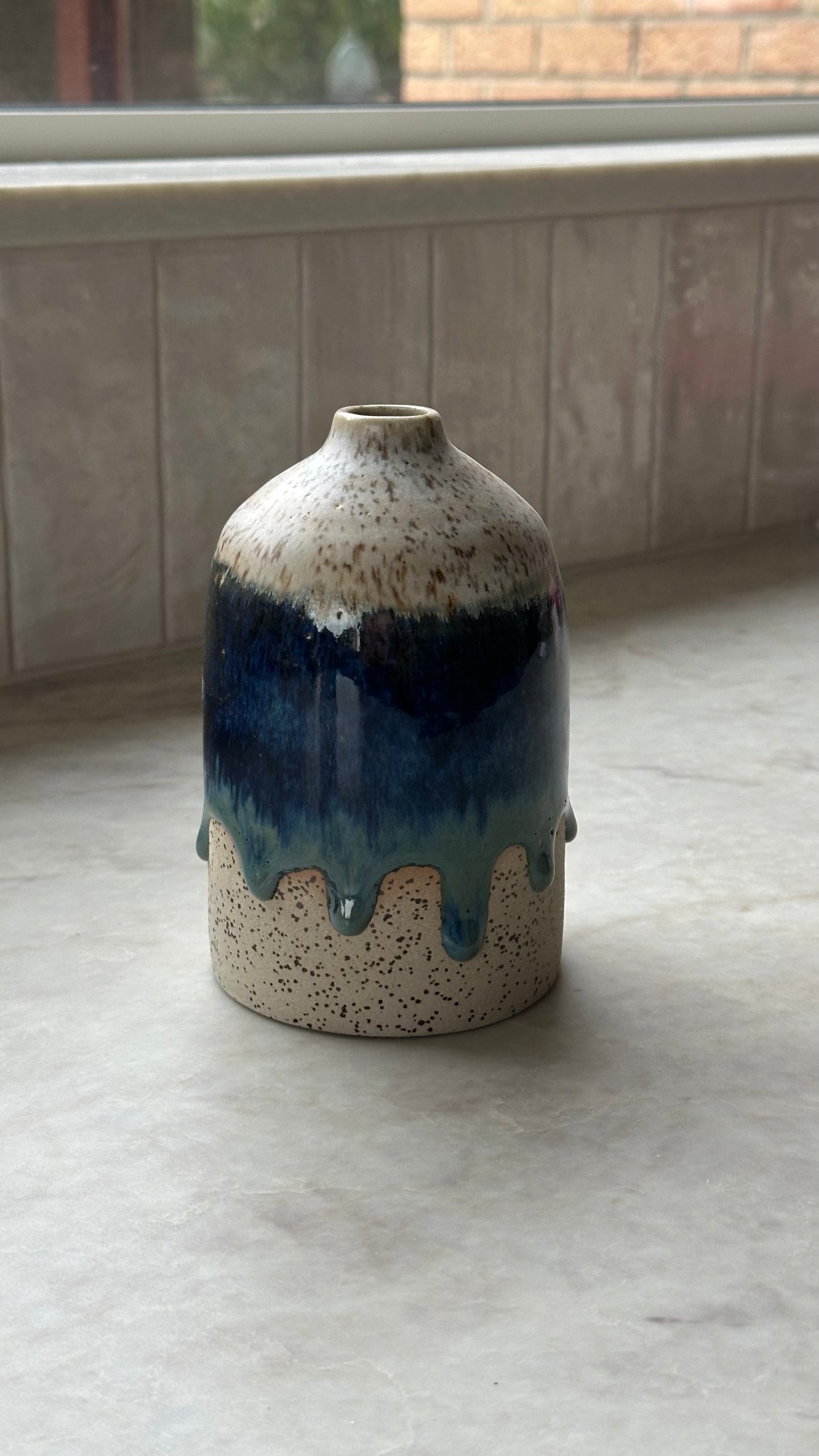 Bouteille d'huile bleu myrtille