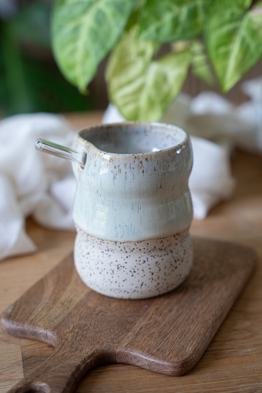 Mug bourrelets bleu avec paille